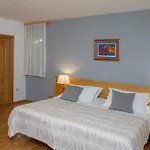 Ana Bed & Breakfast 3*