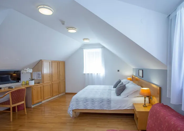 Ana Bed and breakfast 3*