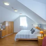 Ana فندق مبيت وإفطار 3*