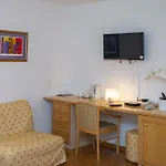 فندق مبيت وإفطار Ana 3*