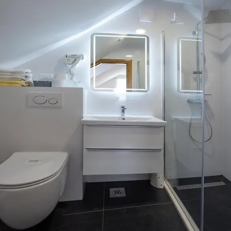 Ana Bed & Breakfast 3*