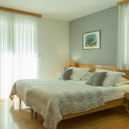 Ana فندق مبيت وإفطار 3*