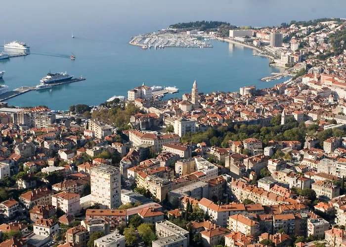 Ana Bed & Breakfast 3*