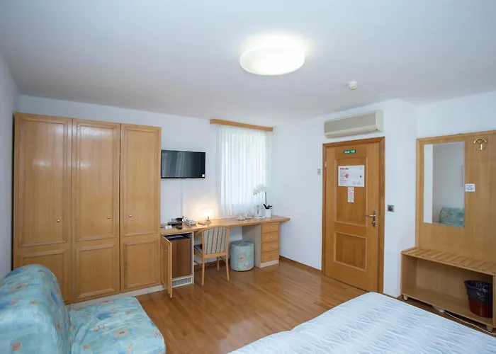 Ana לינה וארוחת בוקר ספליט